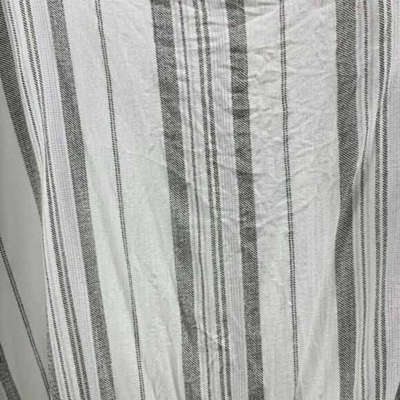 Torrid Top Womens Plus size 4 White Black Striped Sleeveless Peplum V-neck - Picture 6 of 9